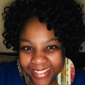 Meet your Posher, Kendra